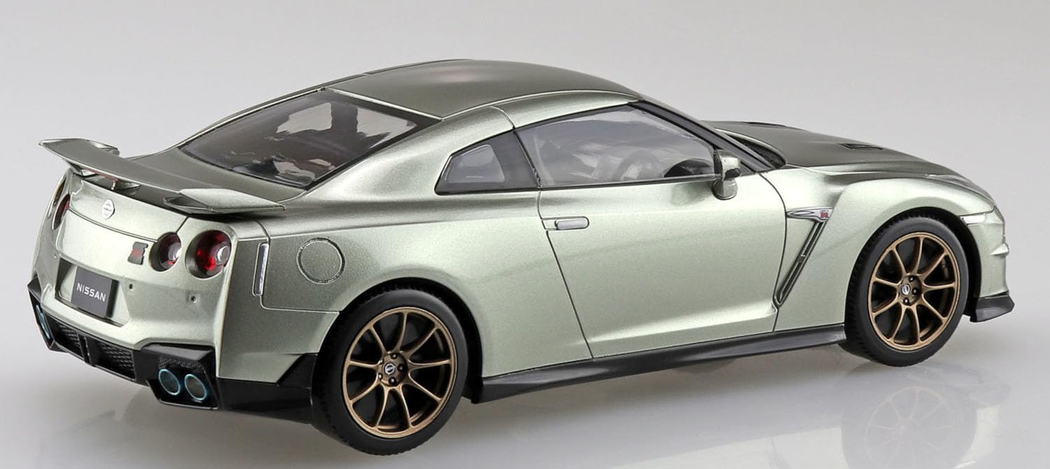 Aoshima 1/32 Rakupla Snap Kit Nissan GT-R 2024 Millennium Jade Model
