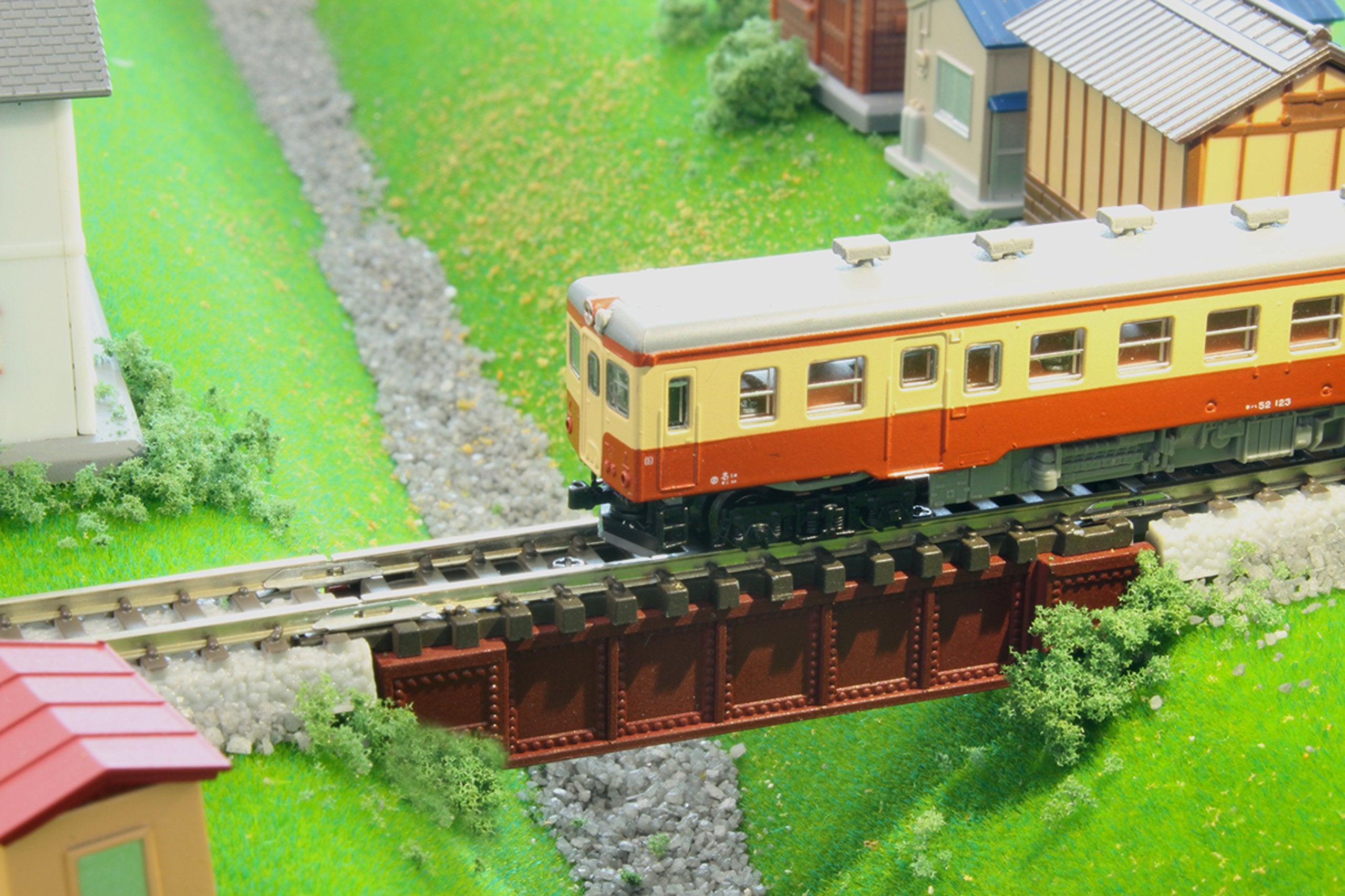 Rokuhan Z Gauge R085 Short Deck Girder Bridge Maroon- Japan Figure Store - #1 Bring To You The Best Japanese Goods