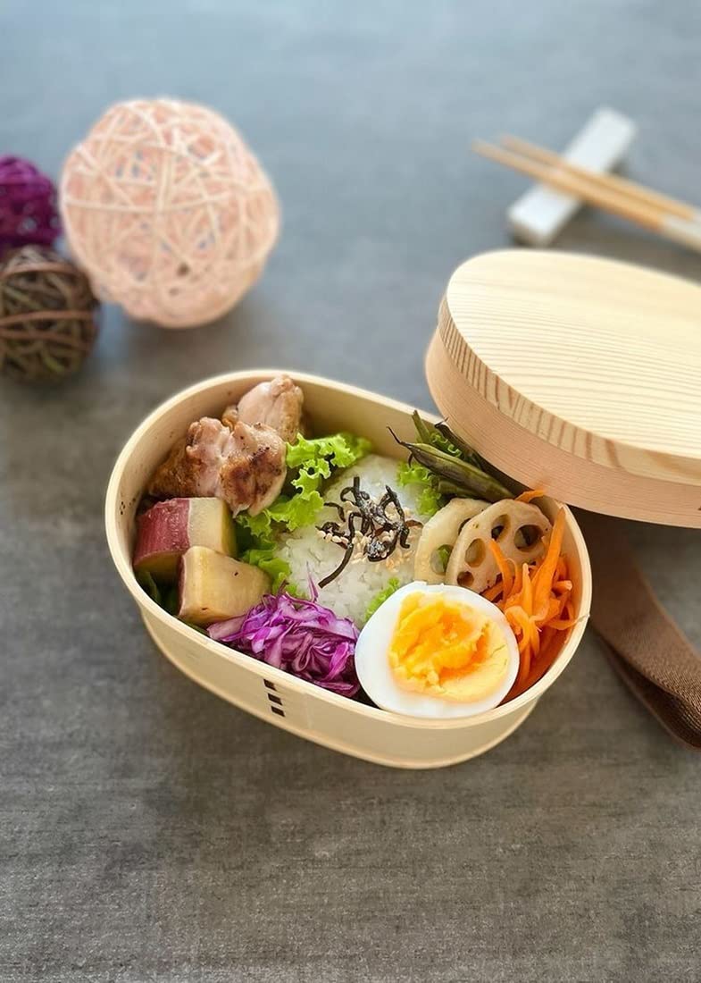 Skater Winnie The Pooh Bento Box 550ml Leak-Proof with Belt - WLB6-A- Japan Figure Store - #1 Bring To You The Best Japanese Goods