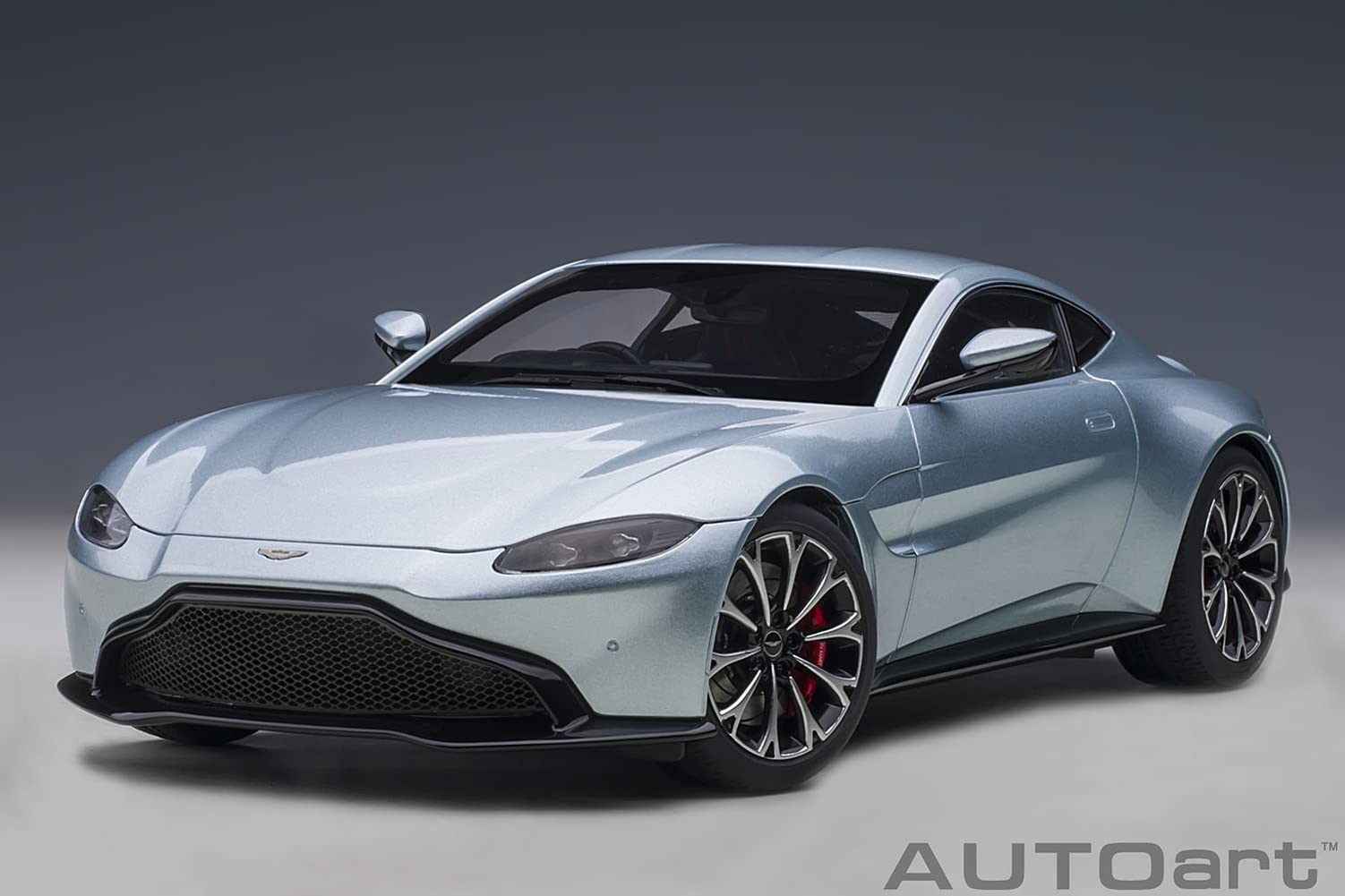 Autoart 1/18 Aston Martin Vantage 70276 Silver- Japan Figure Store - #1 Bring To You The Best Japanese Goods