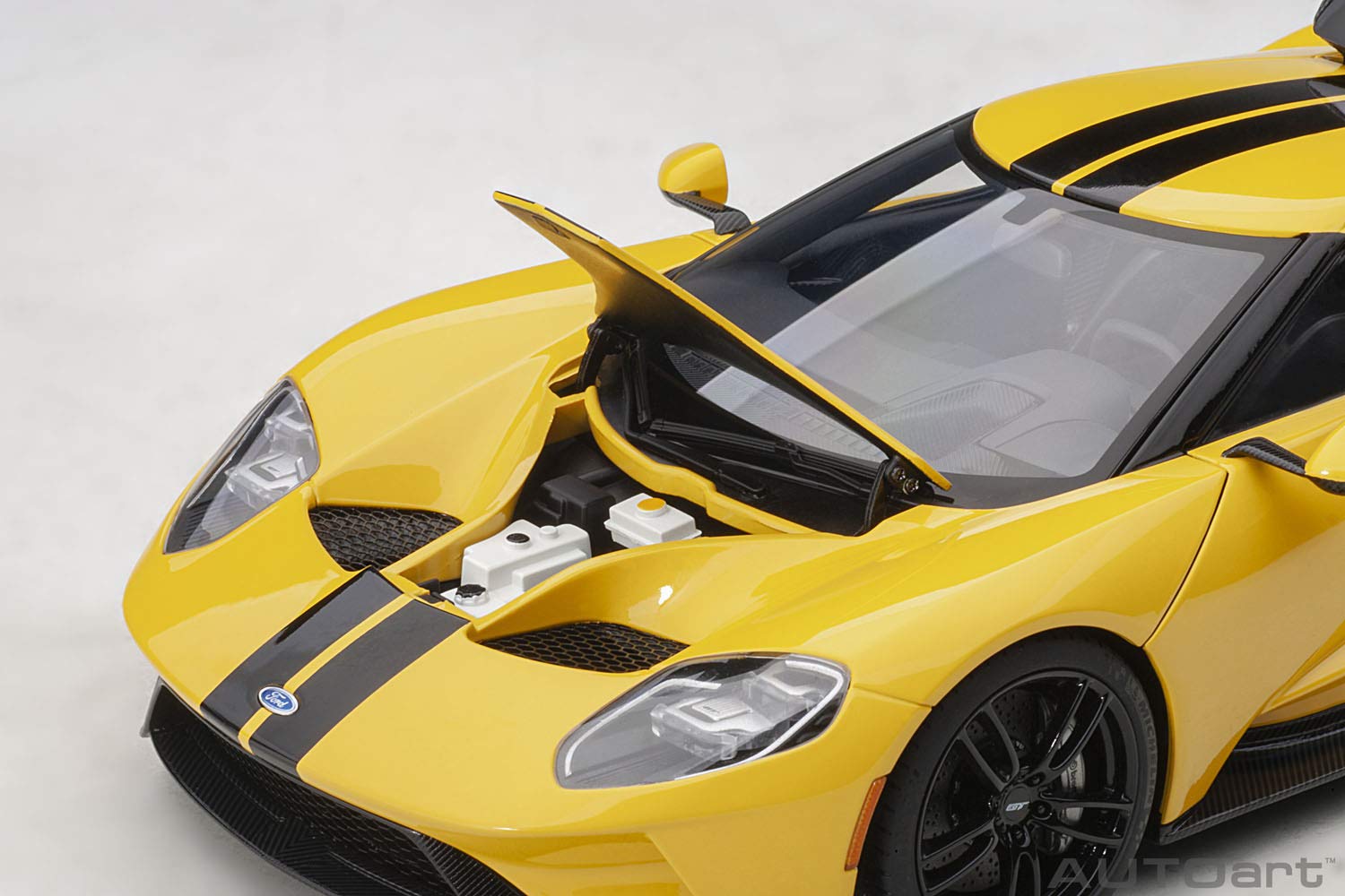 Autoart 1/18 Ford GT 2017 Yellow/Black Stripes- Japan Figure Store - #1 Bring To You The Best Japanese Goods