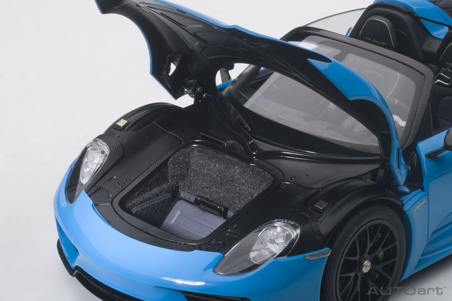 Autoart 1/18 Porsche 918 Spyder Beissach Light Blue- Japan Figure Store - #1 Bring To You The Best Japanese Goods