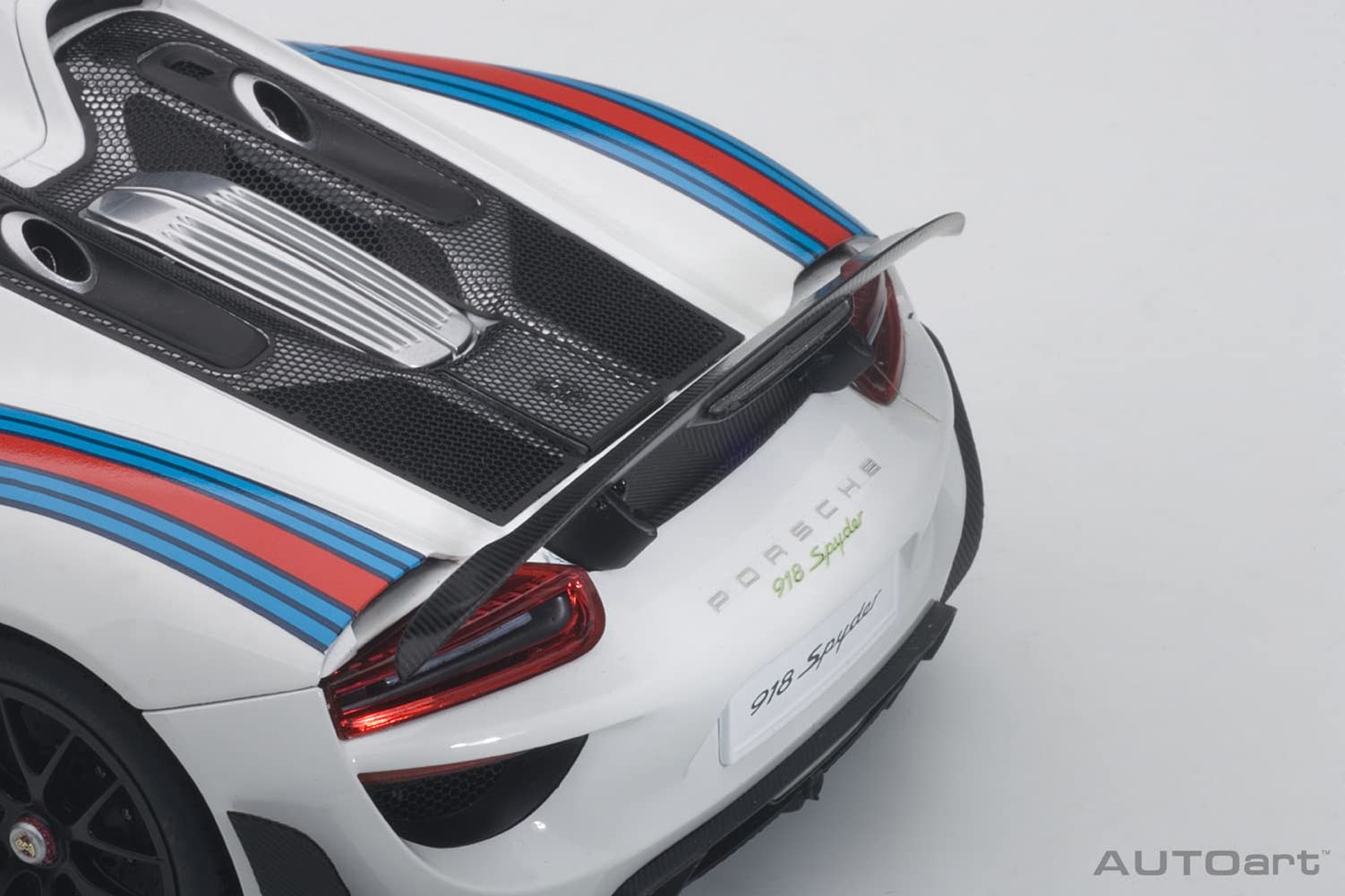 Autoart 1/18 Porsche 918 Spyder White/Martini- Japan Figure Store - #1 Bring To You The Best Japanese Goods