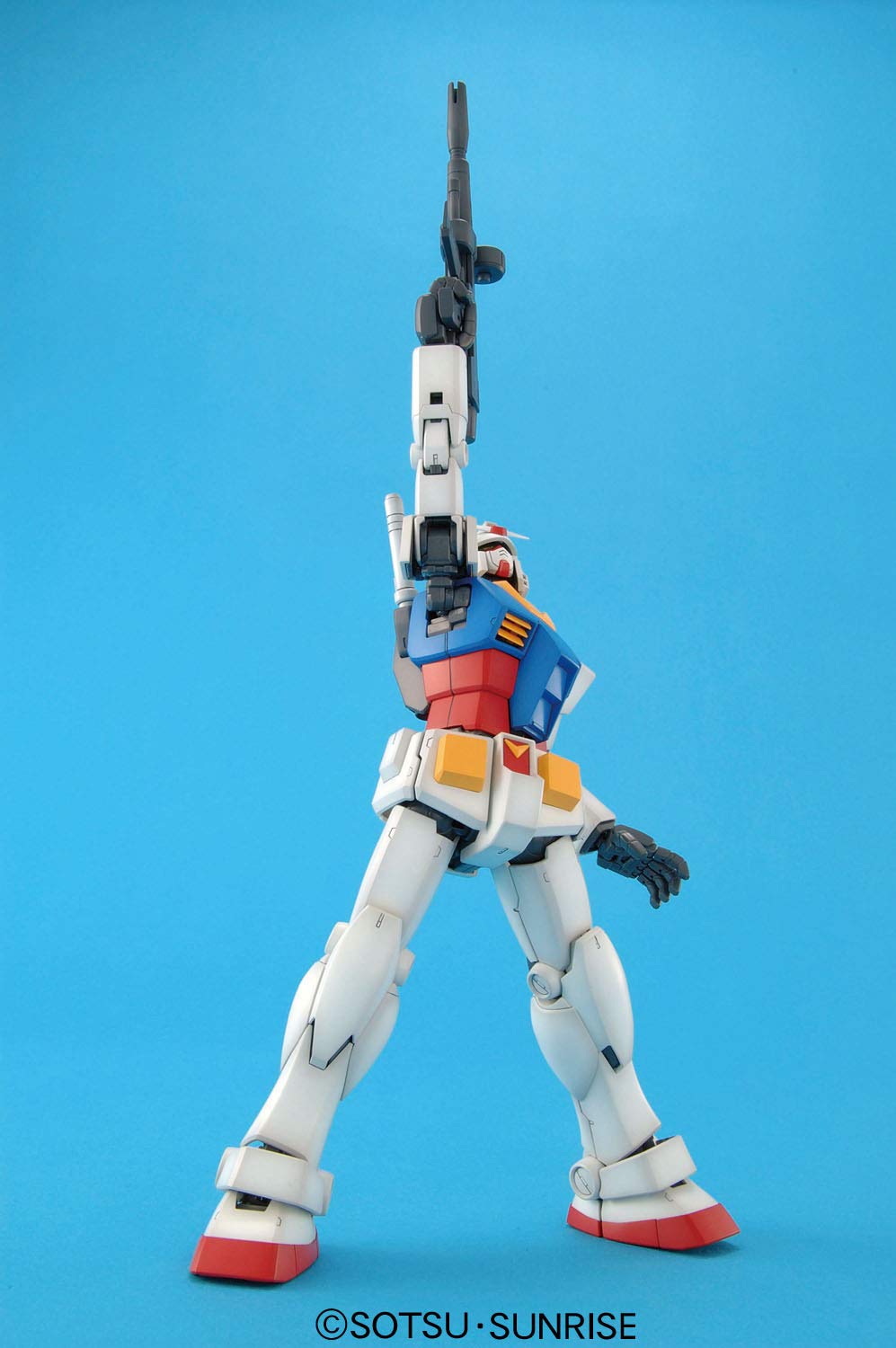 BANDAI Mg Gundam Rx-78-2 Version 2.0 1/100 Scale Kit- Japan Figure Store - #1 Bring To You The Best Japanese Goods