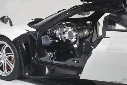 Autoart 1/12 Huayra White- Japan Figure Store - #1 Bring To You The Best Japanese Goods