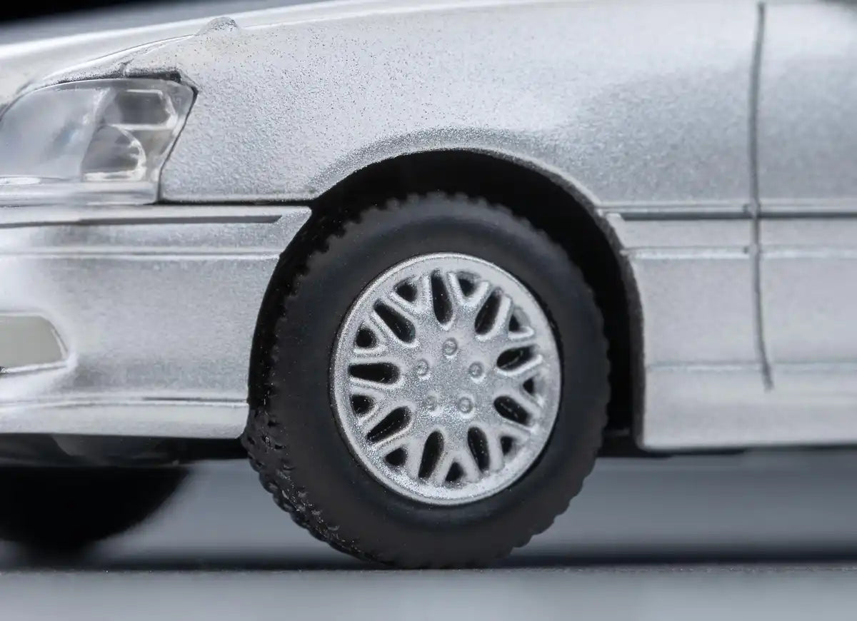 Tomytec 1/64 Toyota Crown Estate Athlete V Silver 2001 Model Lv-N355A