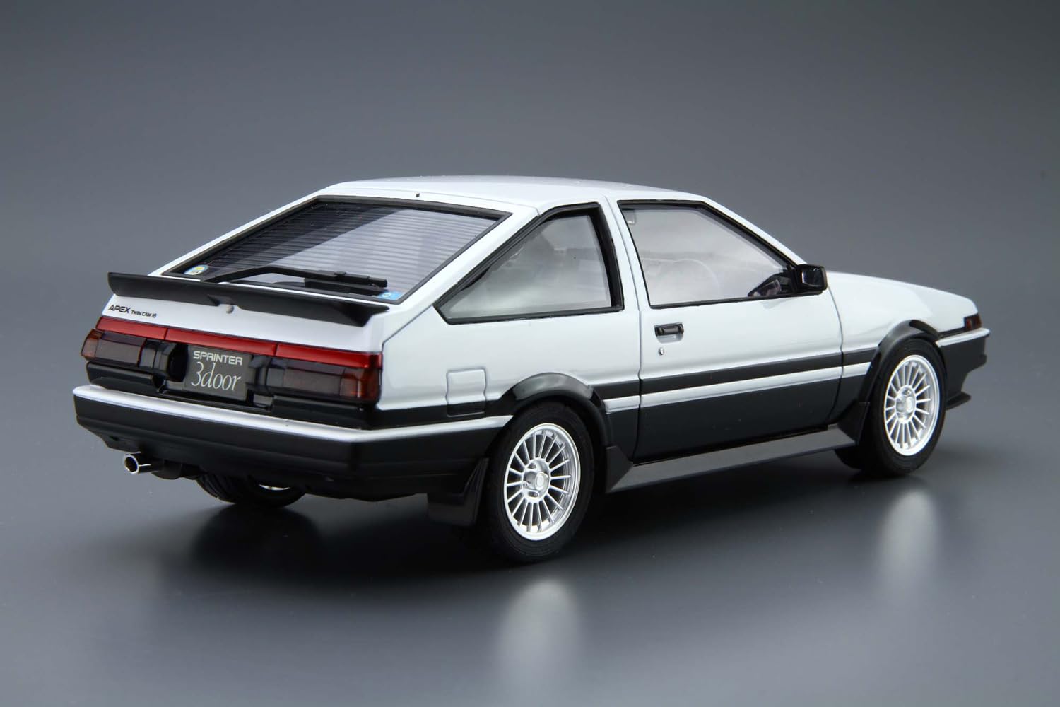Aoshima 1/24 Toyota AE86 Trueno GT-Apex '85 Plastic Model Car Kit