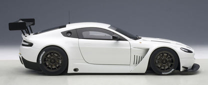 Autoart 1/18 Aston Martin V12 Vantage GT3 2013 White Model Car- Japan Figure Store - #1 Bring To You The Best Japanese Goods