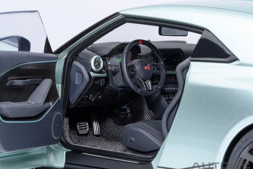 Modèle réduit Autoart Nissan GT-R50 à l'échelle 1/18, vert métallisé, finition noire, 77512