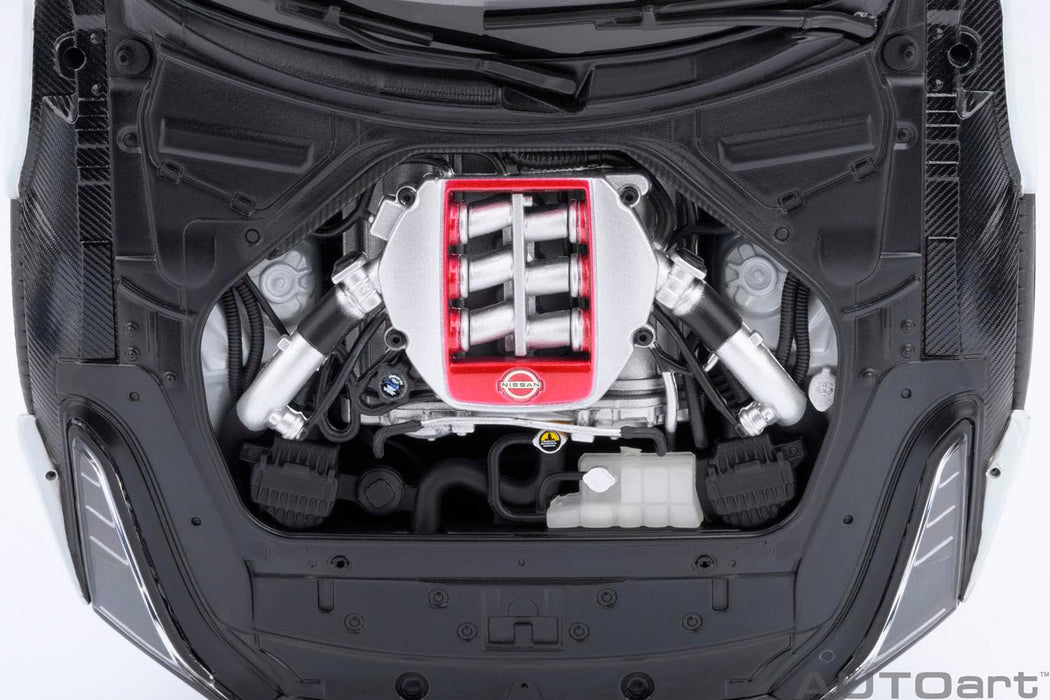 Autoart 1/18 Scale Nissan GT-R50 Italdesign Model Metallic White Black 77511