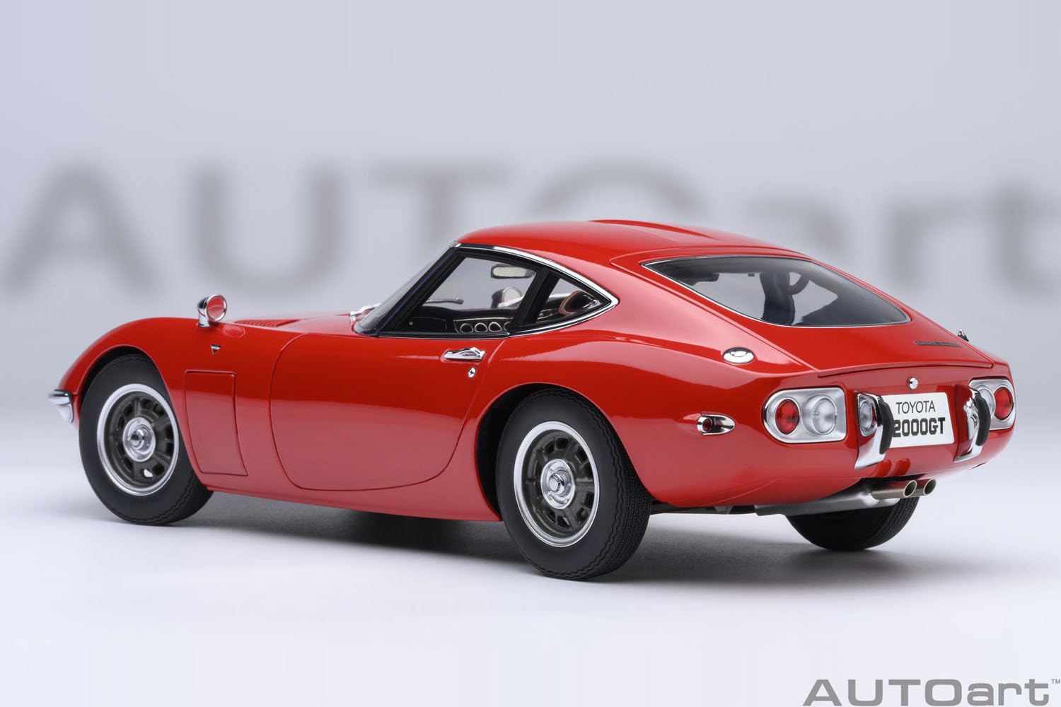 Autoart Toyota 2000GT 1967 Red Diecast Model 1:18 Scale 79547