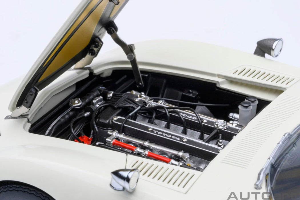 Autoart Toyota 2000Gt 1967 White Model 79546 - Diecast Car Replica