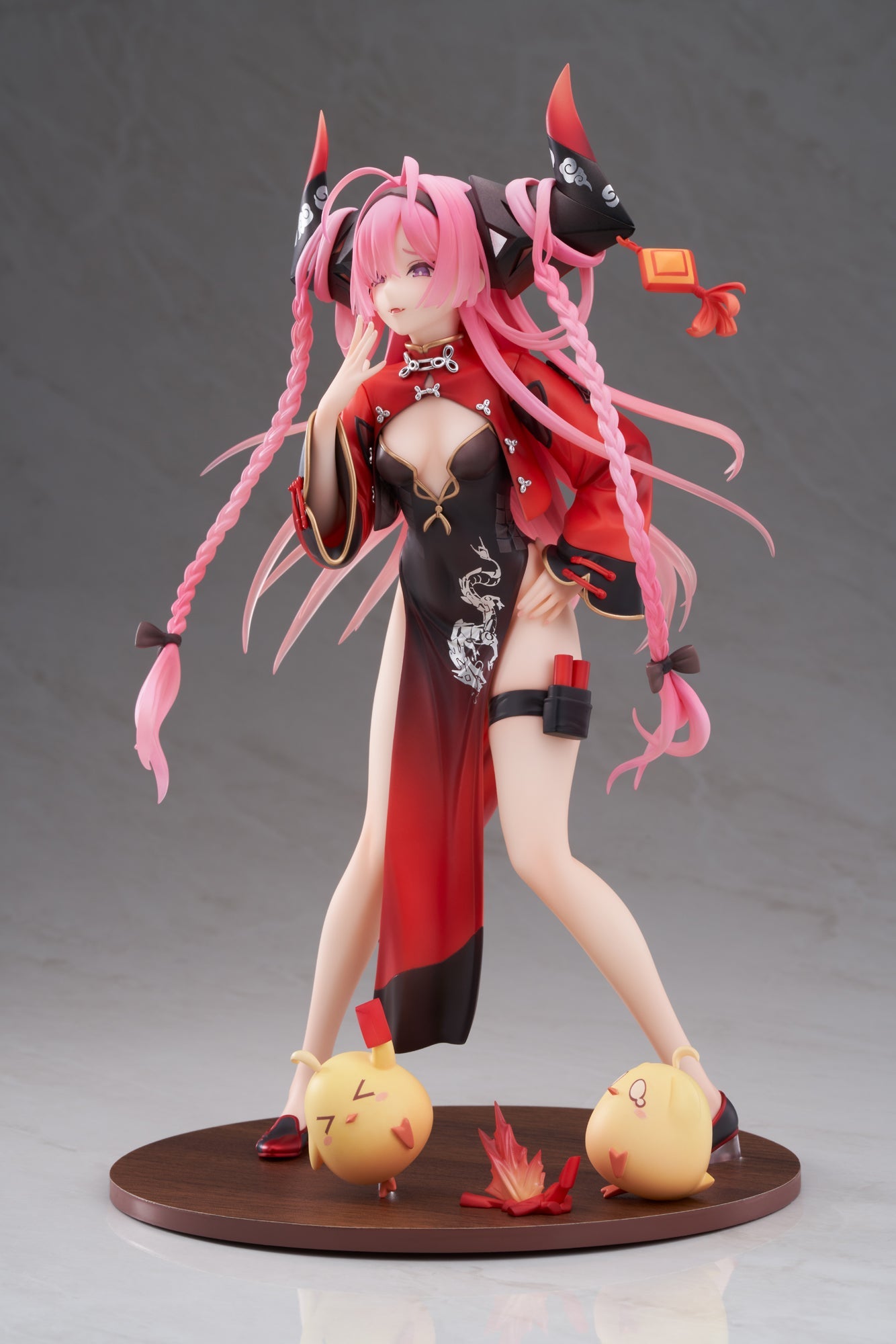 Apex Innovation Azur Lane Prinz Rupprecht 1/7 Figure with Acrylic Display Case- Japan Figure Store - #1 Bring To You The Best Japanese Goods