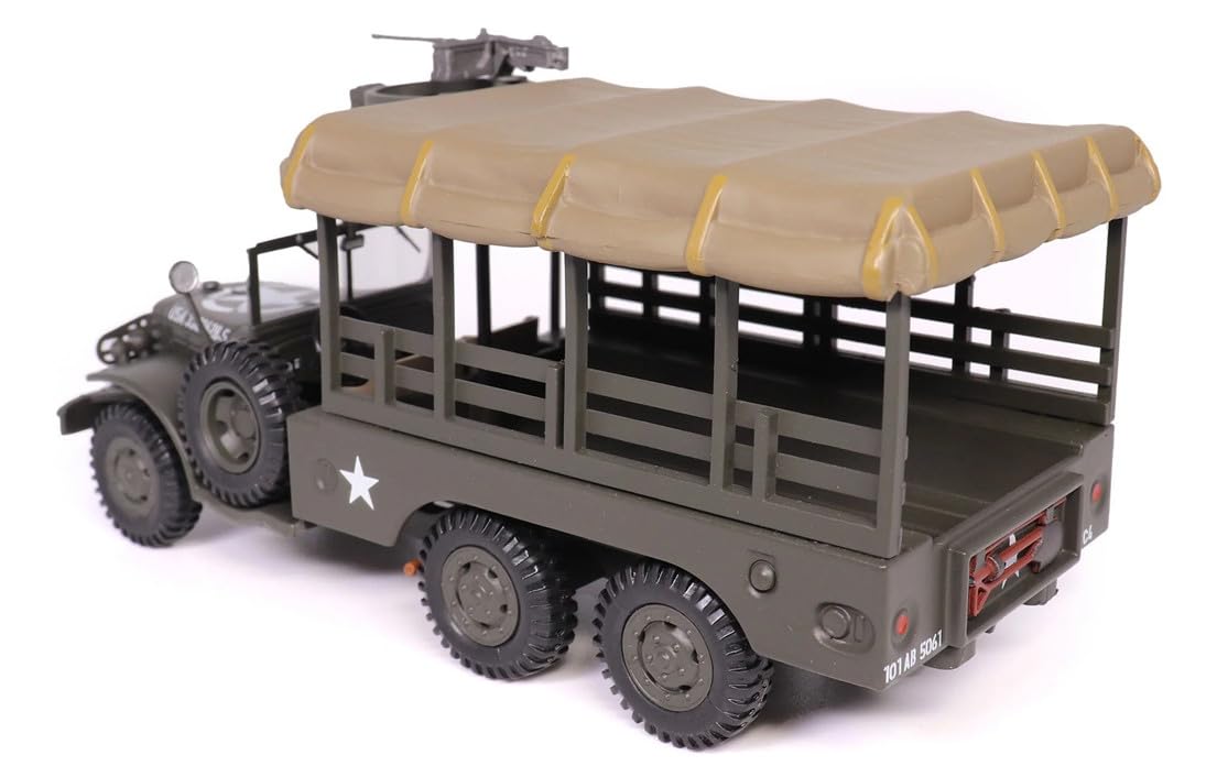 Modèle réduit 1/43 de la Dodge WC63 US Army avec capote en toile de Kyosho, MPC24218