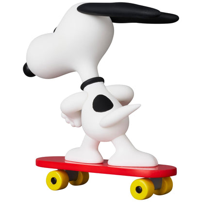 Medicom Toy UDF No.824 Peanuts Series 17 Skateboard Snoopy Figure- Japan Figure Store - #1 Bring To You The Best Japanese Goods