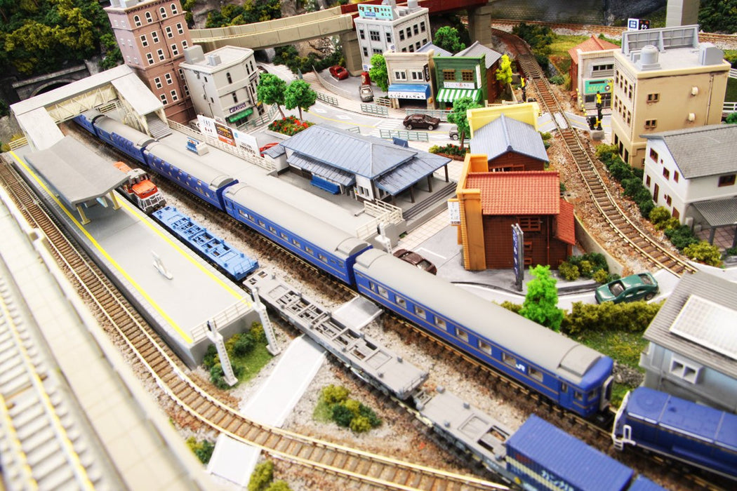 Rokuhan Z Gauge T017-1 24 Series - JR East Hokutosei Hokkaido 7-Car Basic Set- Japan Figure Store - #1 Bring To You The Best Japanese Goods