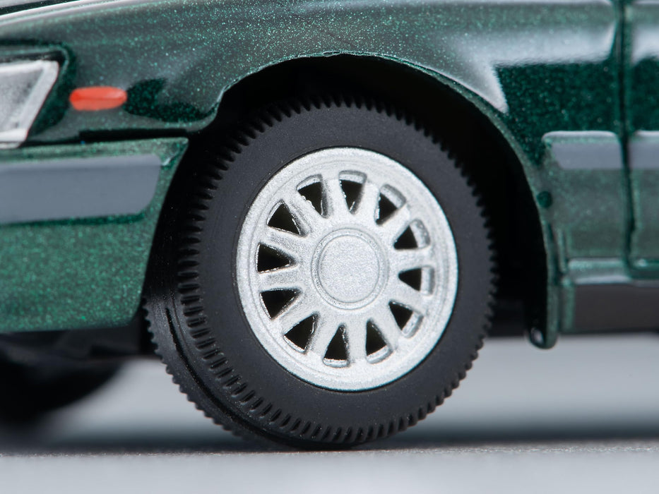 Tomytec Tomica Nissan Laurel Twin Cam 24V Medalist 1989 Green Model Lv-N238C- Japan Figure Store - #1 Bring To You The Best Japanese Goods