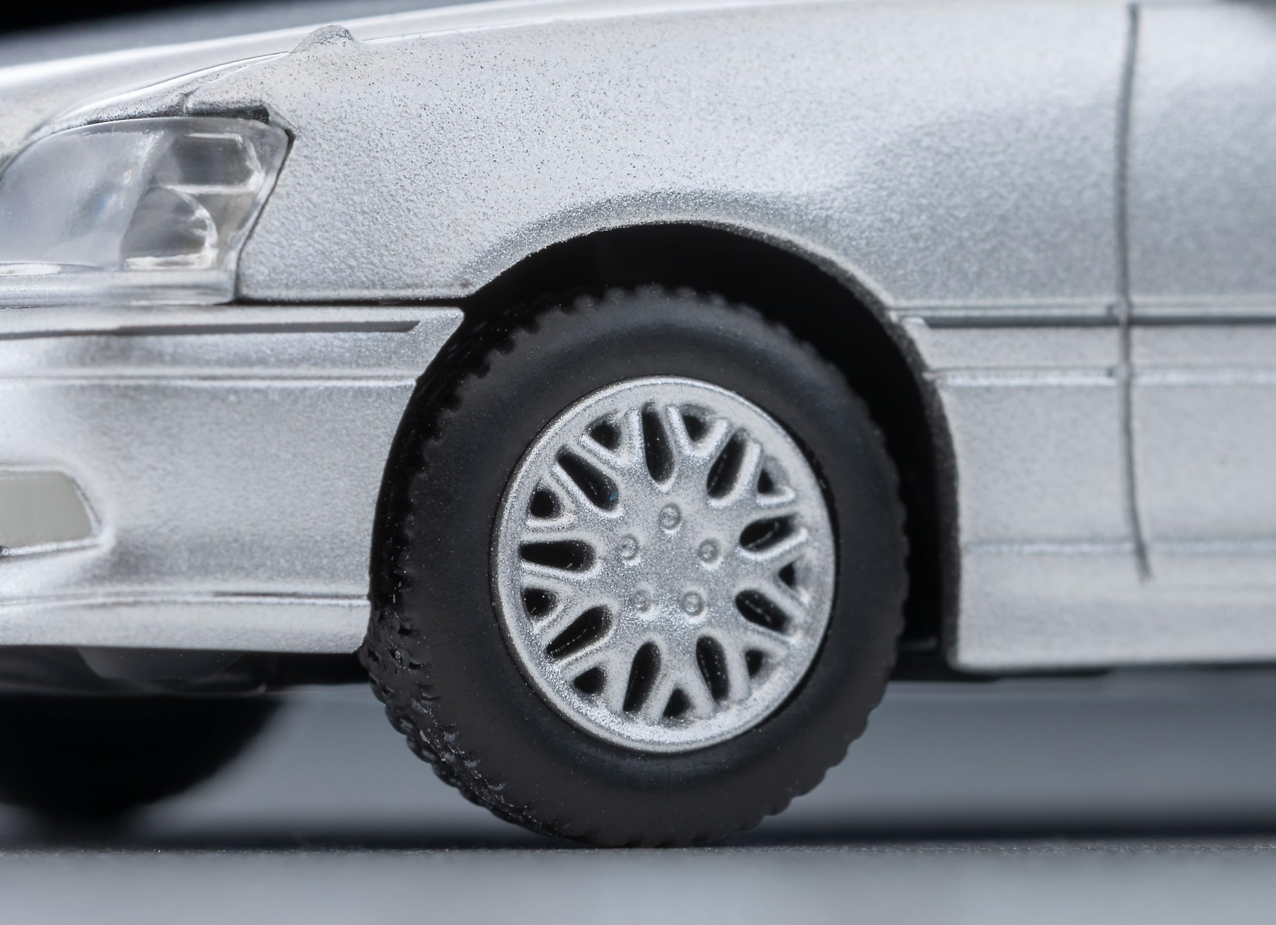 Tomytec 1/64 Toyota Crown Estate Athlete V Silver 2001 Model Lv-N355A