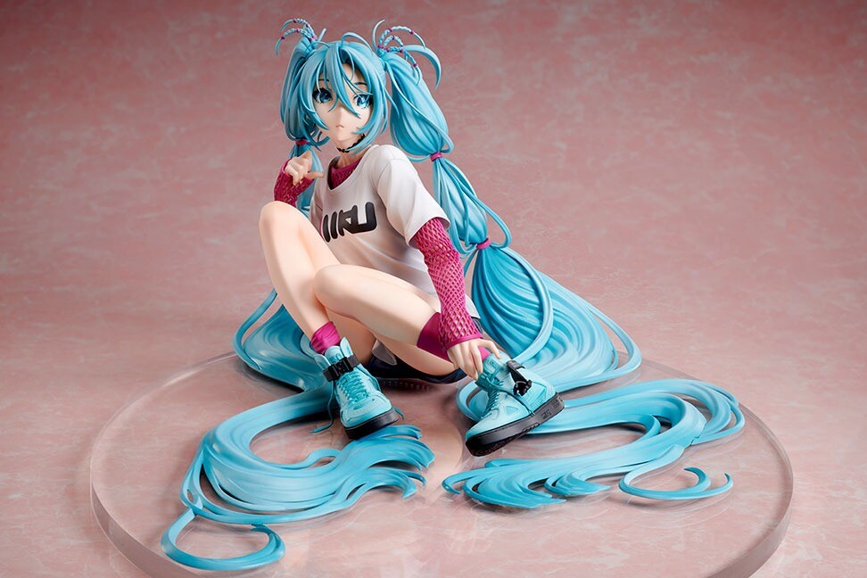 Stronger Hatsune Miku 1/4 Scale Vocaloid Figure Latest Street Style Cute- Japan Figure Store - #1 Bring To You The Best Japanese Goods