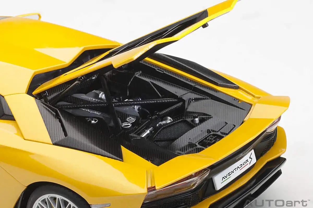 Autoart 1/18 Lamborghini Aventador S Yellow- Japan Figure Store - #1 Bring To You The Best Japanese Goods