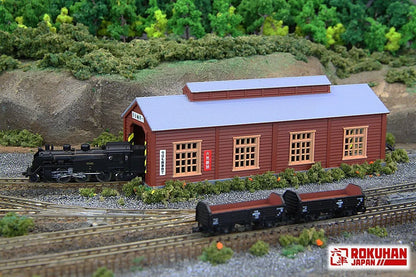 Rokuhan Z Gauge S051-1 Wooden Locomotive Shed Dark Brown