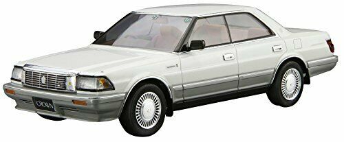 Aoshima 1/24 Toyota Uzs131 Crown Royal Saloon G '89 Plastic Model Kit