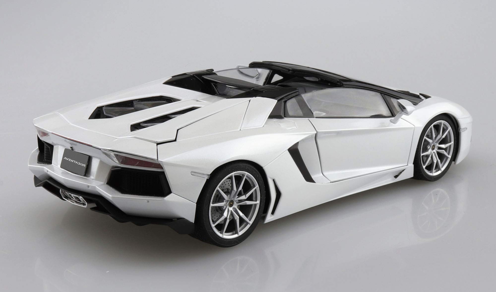 AOSHIMA The Super Car 1/24 Lamborghini Aventador Lp700-4 Roadster 2012 Plastic Model- Japan Figure Store - #1 Bring To You The Best Japanese Goods
