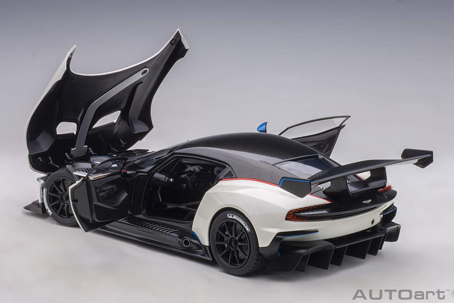 Autoart 1:18 Aston Martin Vulcan White/Blue/Red- Japan Figure Store - #1 Bring To You The Best Japanese Goods