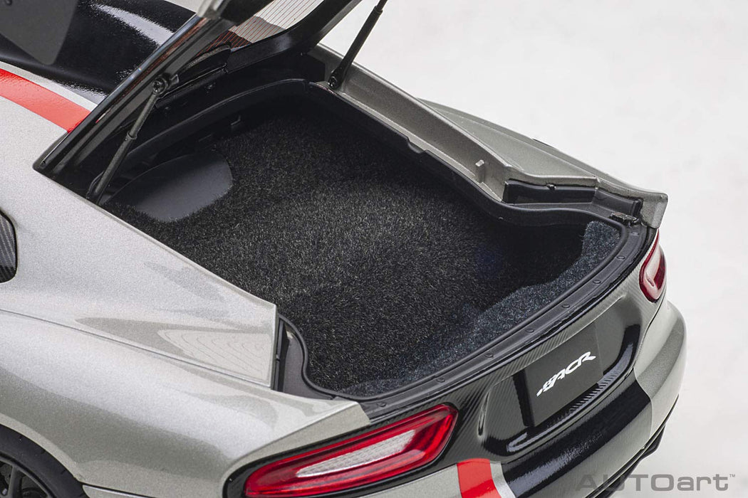 Autoart 1/18 Dodge Viper ACR Silver/Black 71733- Japan Figure Store - #1 Bring To You The Best Japanese Goods