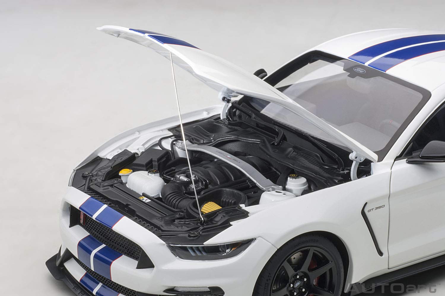 Autoart 1:18 Ford Shelby GT350R White/Blue- Japan Figure Store - #1 Bring To You The Best Japanese Goods