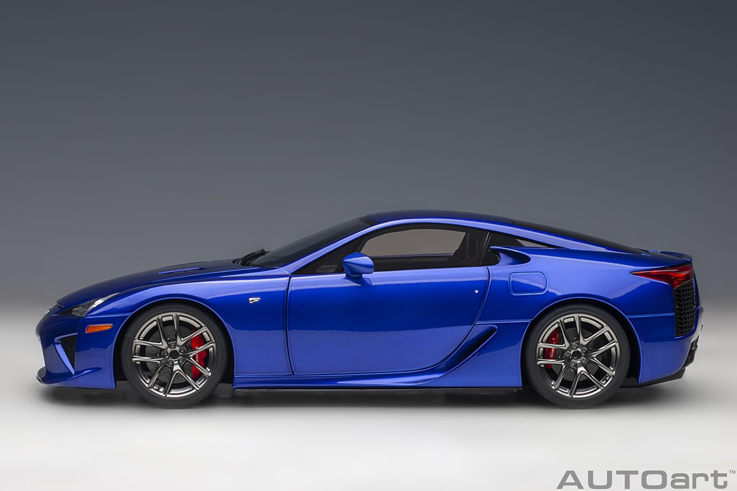 Autoart 1/18 Lexus LFA Pearl Blue- Japan Figure Store - #1 Bring To You The Best Japanese Goods