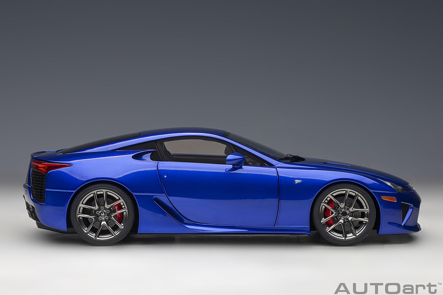 Autoart 1/18 Lexus LFA Pearl Blue- Japan Figure Store - #1 Bring To You The Best Japanese Goods