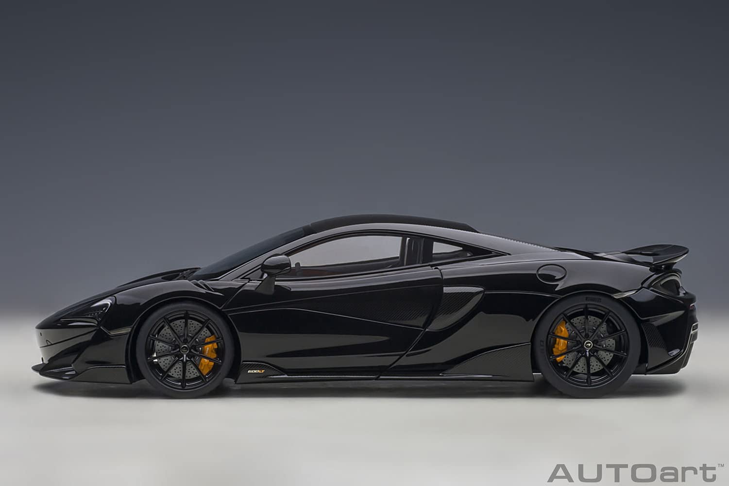 Autoart 1/18 McLaren 600LT 76081 Black/Carbon Roof- Japan Figure Store - #1 Bring To You The Best Japanese Goods