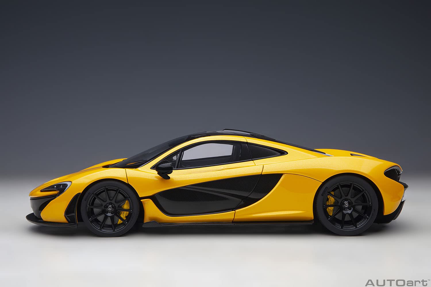 Autoart 1/18 McLaren P1 Yellow/Black & Yellow Seat- Japan Figure Store - #1 Bring To You The Best Japanese Goods