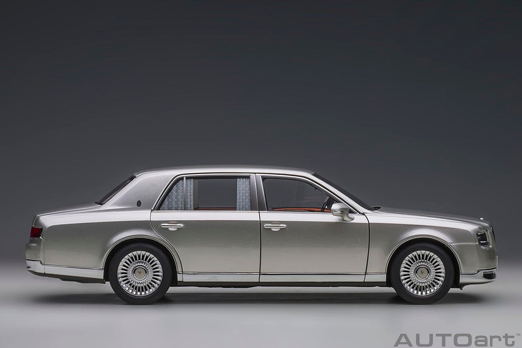Autoart 1/18 Toyota Century SE Radiant Silver- Japan Figure Store - #1 Bring To You The Best Japanese Goods