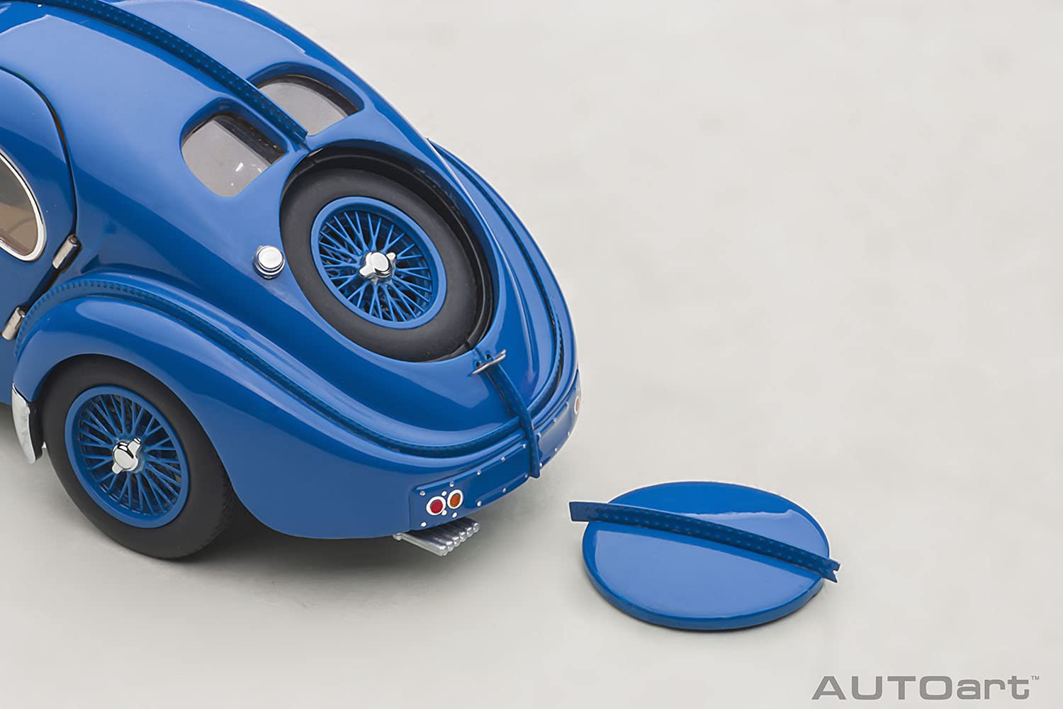 Autoart Bugatti Type 57Sc Atlantic 1938 Blue 1/43 Scale with Wire Spoke Wheel Finish- Japan Figure Store - #1 Bring To You The Best Japanese Goods