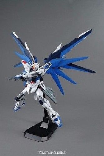 Bandai Mg 1/100 Zgmf-10a Freedom Gundam Ver 2.0 Plastic Model Kit Japan- Japan Figure Store - #1 Bring To You The Best Japanese Goods