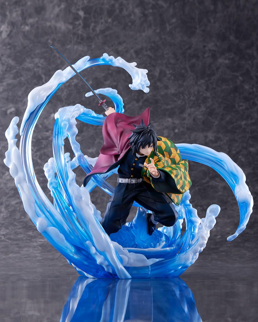 Demon Slayer: Kimetsu no Yaiba Giyu Tomioka: DX Ver. 1/8 Scale Figure- Japan Figure Store - #1 Bring To You The Best Japanese Goods