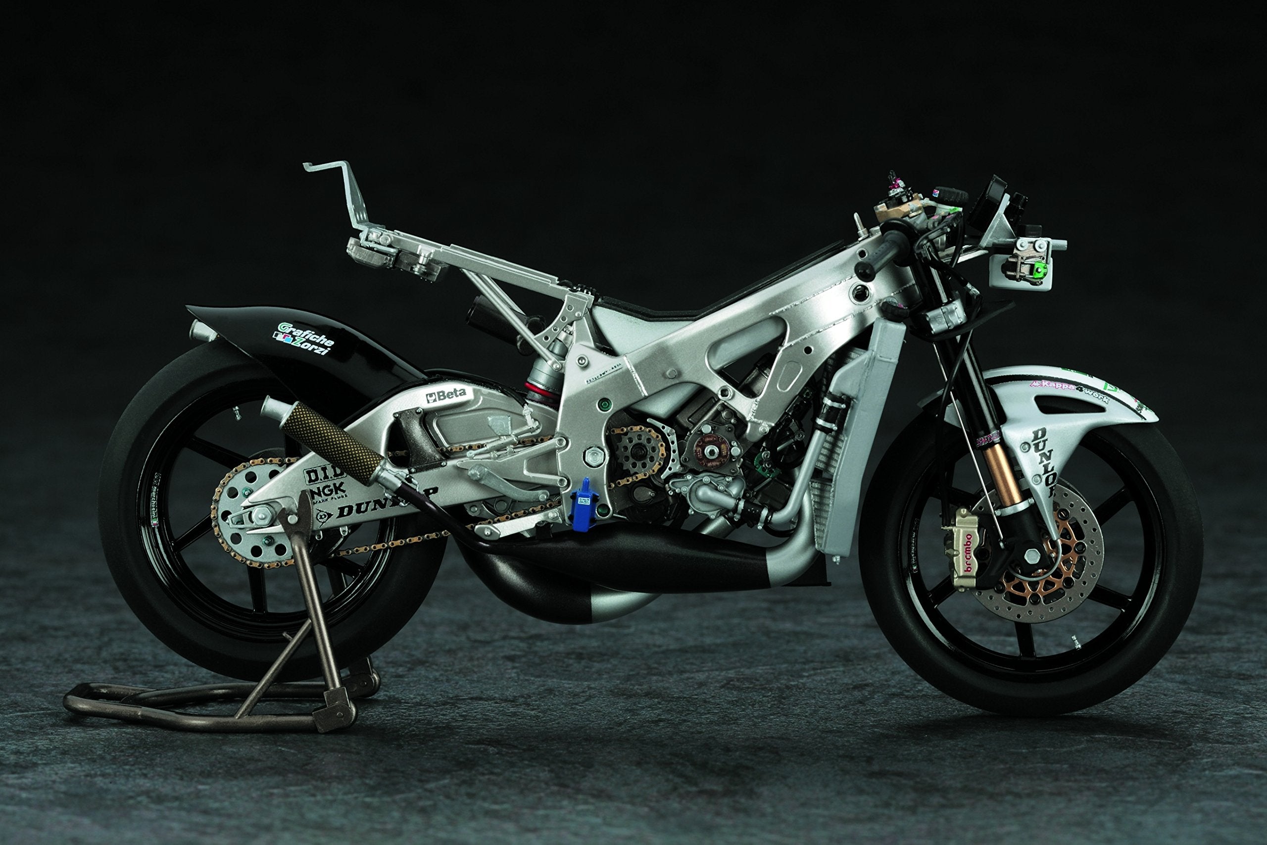 HASEGAWA Tf-16 Carbon Kevlar Finish Plain 1 Sheet 90 X 200Mm- Japan Figure Store - #1 Bring To You The Best Japanese Goods