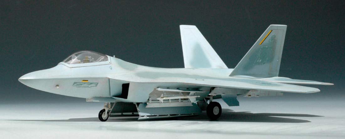 DOYUSHA 1/72 Us Air Force F-22A Raptor Plastic Model- Japan Figure Store - #1 Bring To You The Best Japanese Goods