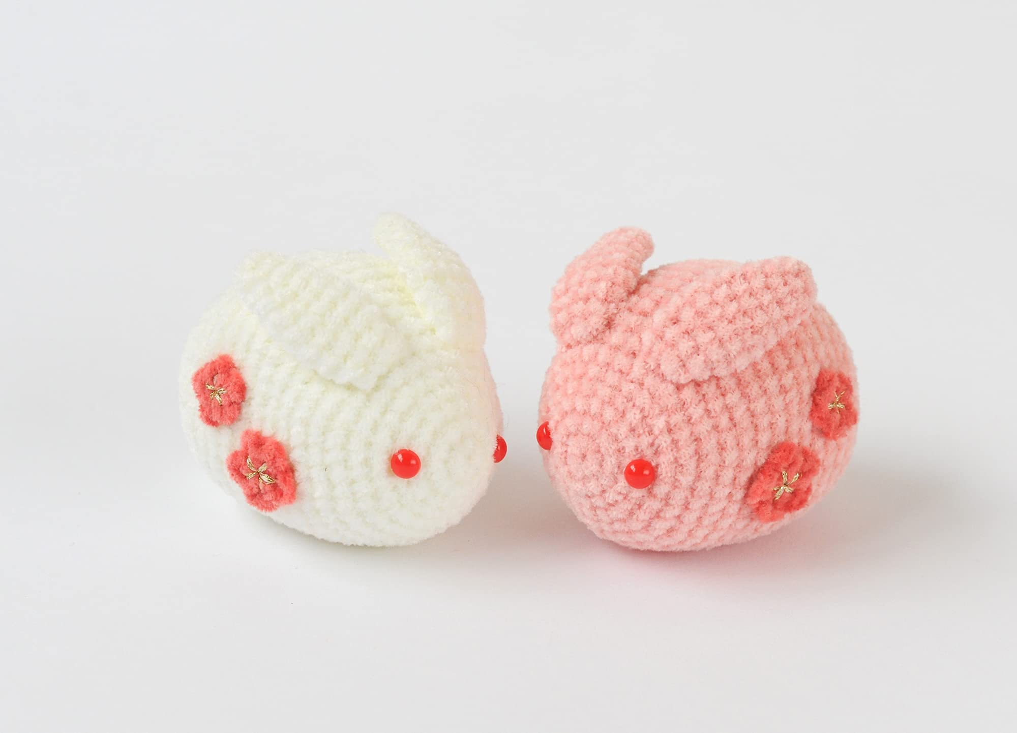 Hamanaka Zodiac Amigurumi Kit Red White Rabbit Japan H301-549- Japan Figure Store - #1 Bring To You The Best Japanese Goods