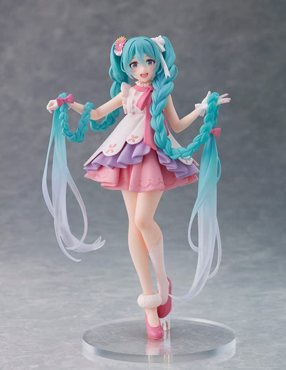 Taito Hatsune Miku Wonderland PVC Statue "Hatsune Miku Rapunzel" Figure From Japan- Japan Figure Store - #1 Bring To You The Best Japanese Goods