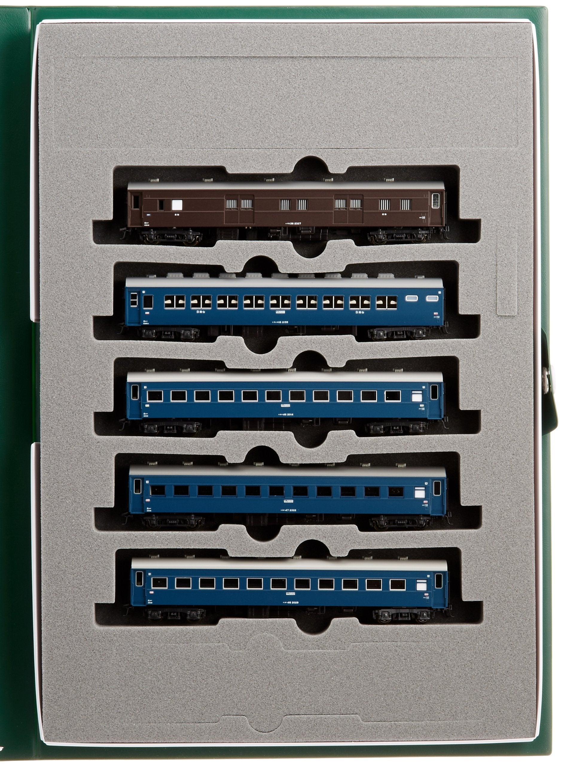 Kato Railway Model - N Gauge Tsugaru 5-Car Set 10-880 Passenger Train- Japan Figure Store - #1 Bring To You The Best Japanese Goods