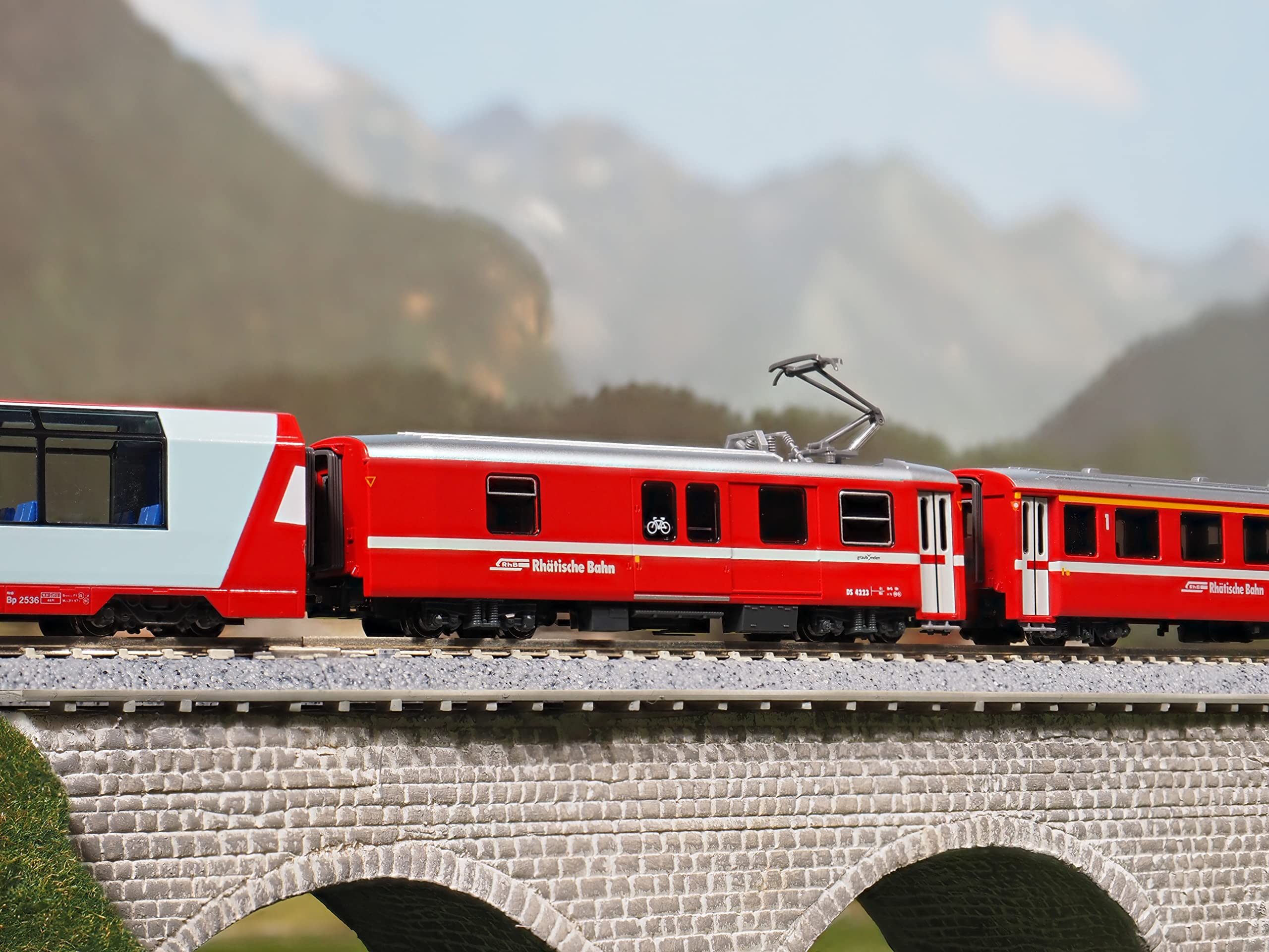 Kato N Gauge Rhaetian Railway Passenger Model - Ds4223 5279-1 Power Luggage Car- Japan Figure Store - #1 Bring To You The Best Japanese Goods