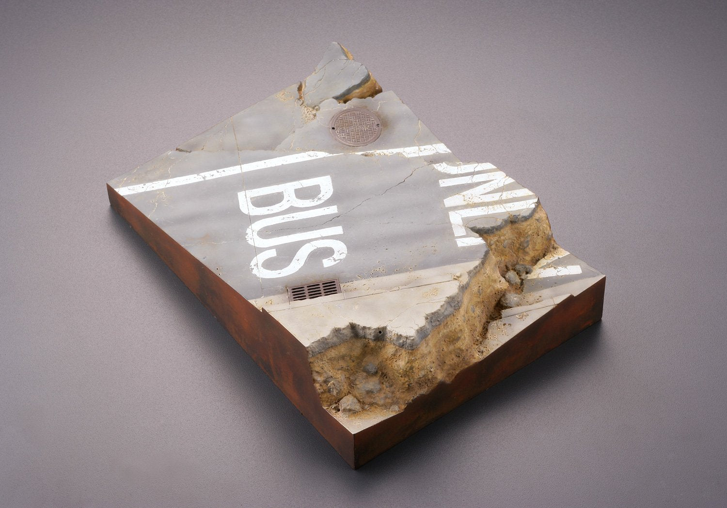 Kaiyodo Revoltech Batmobile Tumbler Pvc Painted Finished Product Made In Japan- Japan Figure Store - #1 Bring To You The Best Japanese Goods