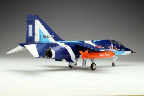 Platz 1/72 Jasdf T-2 Blue Impulse Plastic Model Kit- Japan Figure Store - #1 Bring To You The Best Japanese Goods