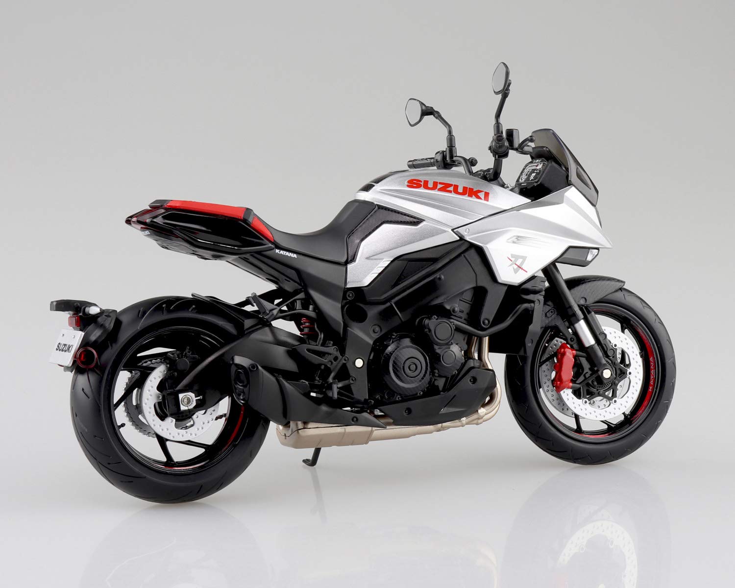 AOSHIMA Skynet 07010 Suzuki Gsx-S1000S Katana Metallic Silver 1/12 Scale Finished Model- Japan Figure Store - #1 Bring To You The Best Japanese Goods