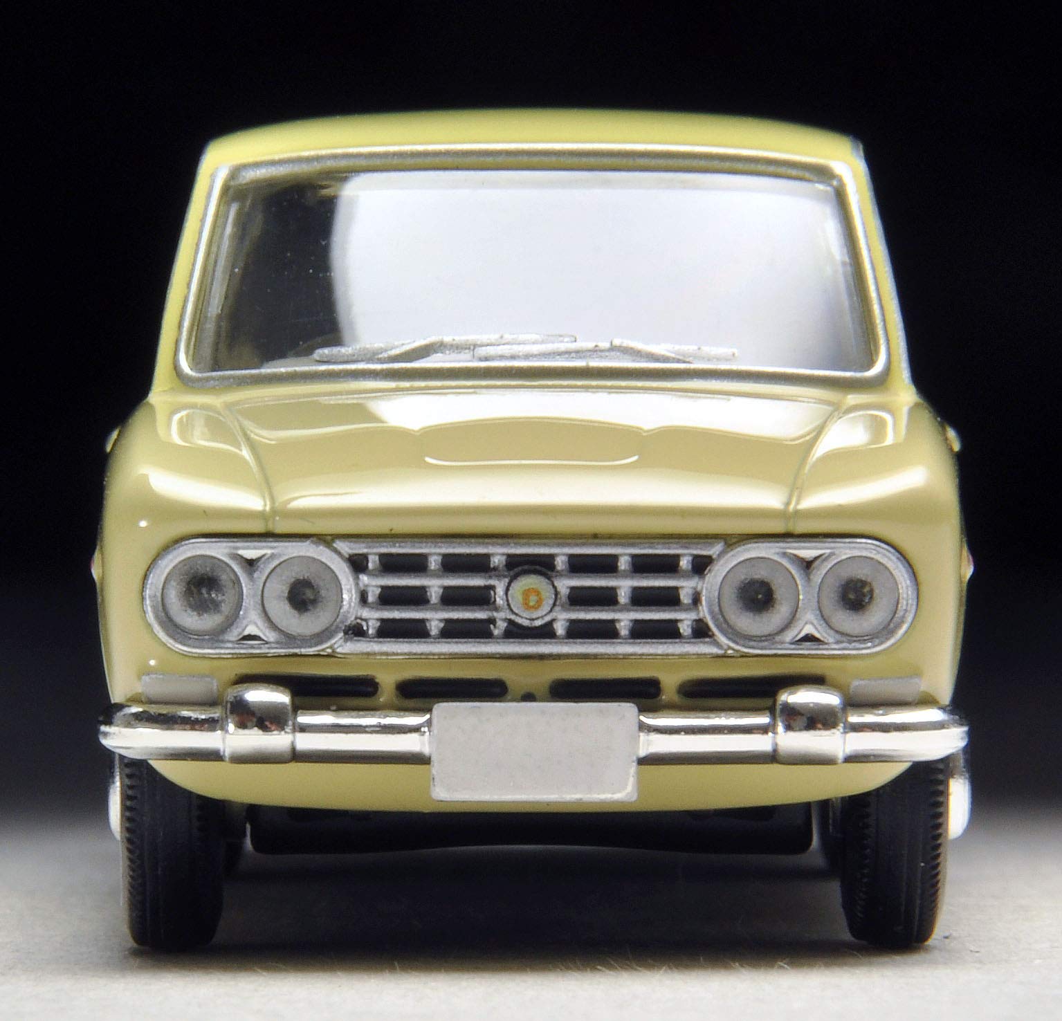 Tomytec Lv-65C Tomica Limited Vintage Datsun Bluebird 1200 Fancy Dx Yellow 1/64 Scale Vintage Car- Japan Figure Store - #1 Bring To You The Best Japanese Goods