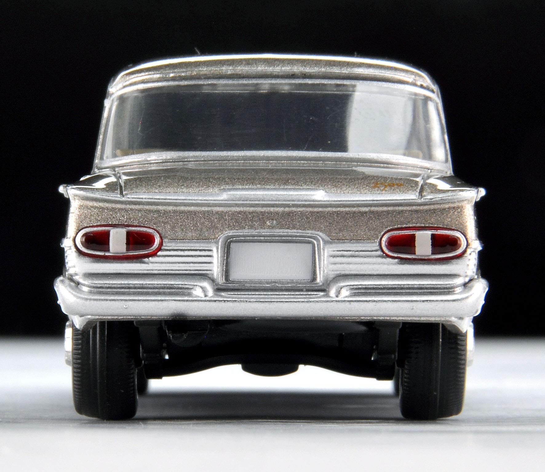 Tomytec Tomica Vintage Grand Gloria in Gray Metallic Limited Edition 1/64 Scale Model- Japan Figure Store - #1 Bring To You The Best Japanese Goods