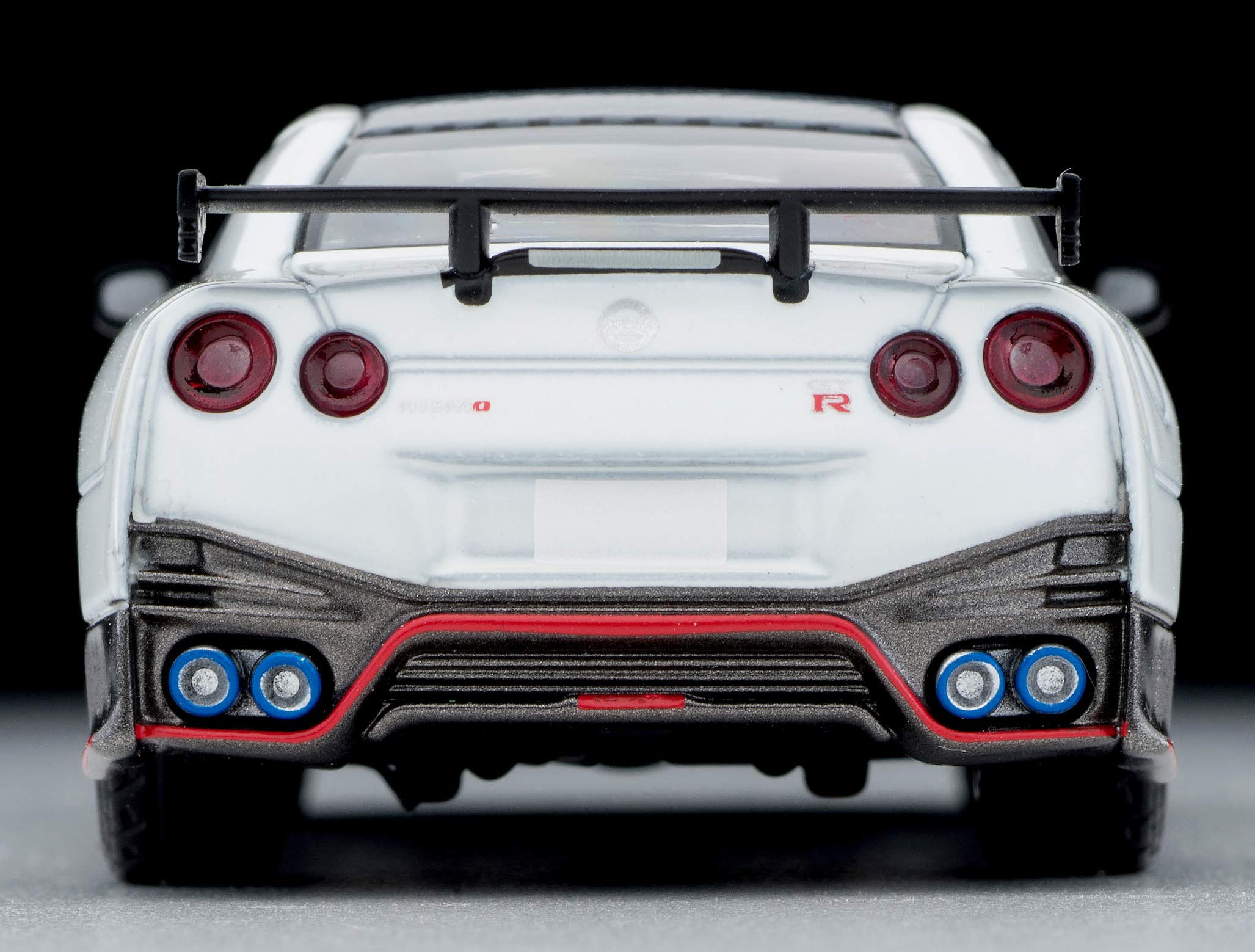 Tomytec Lv-N217a Tomica Limited Vintage Nissan Gt-R Nismo 2020 Model White 1/64 Scale Car- Japan Figure Store - #1 Bring To You The Best Japanese Goods